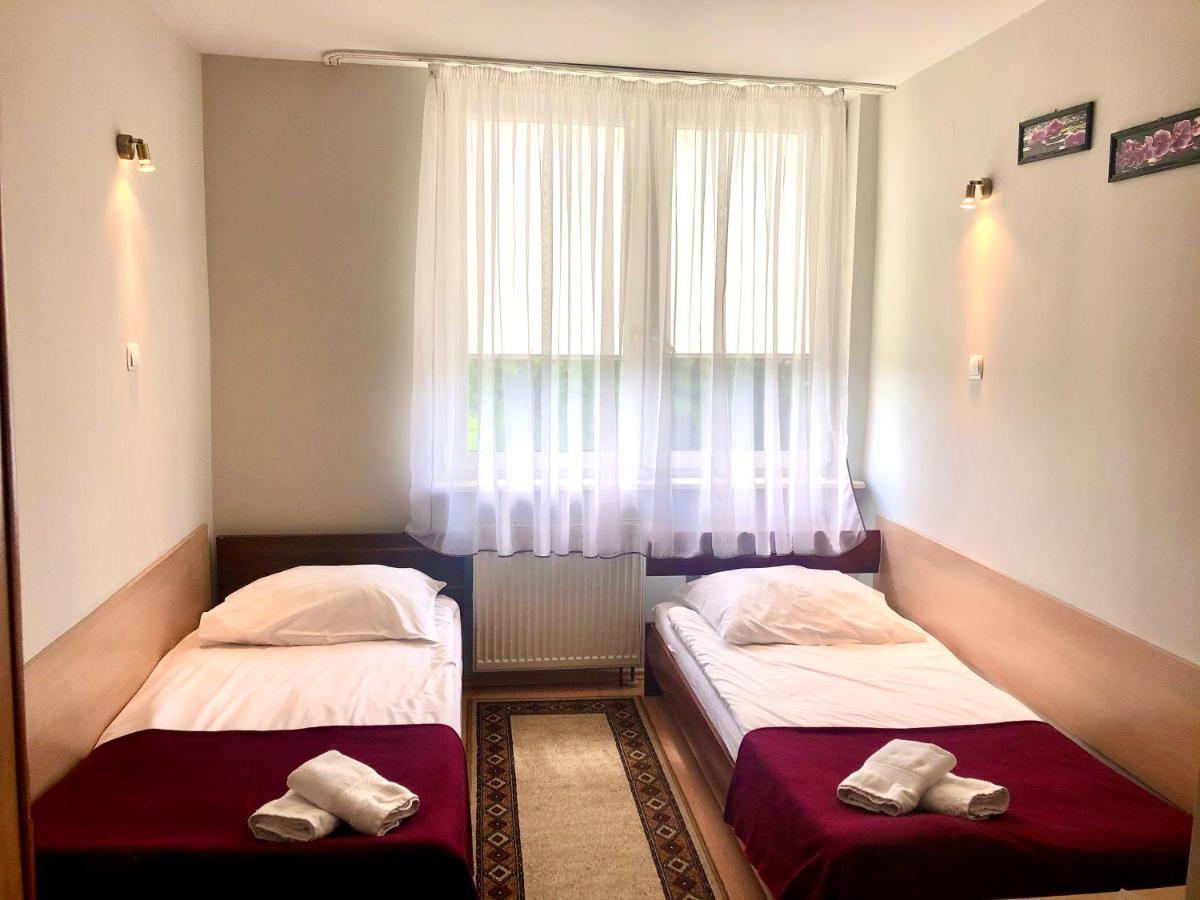 Sosnowe Zacisze Hotel Kleosin Eksteriør billede