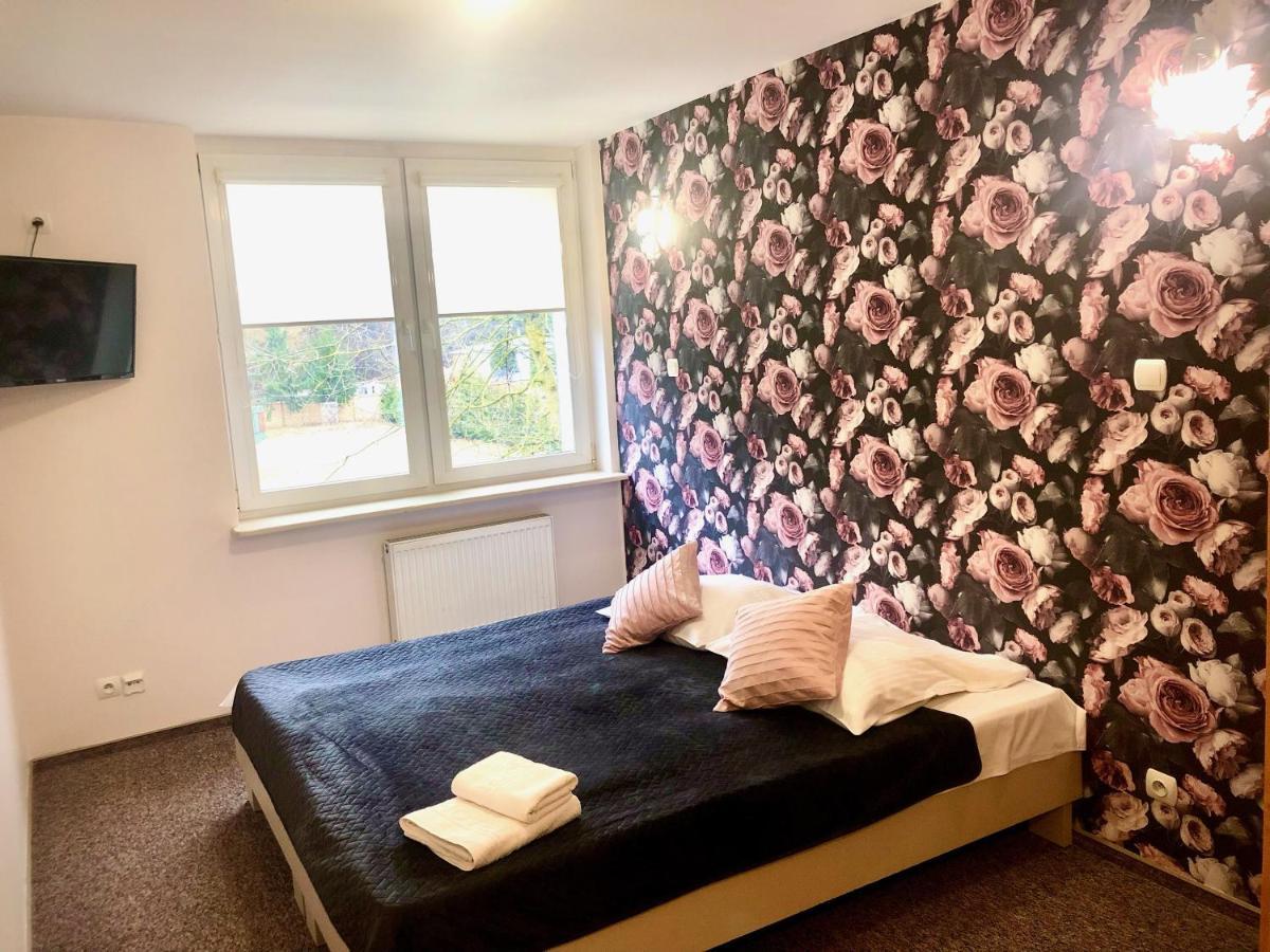 Sosnowe Zacisze Hotel Kleosin Eksteriør billede