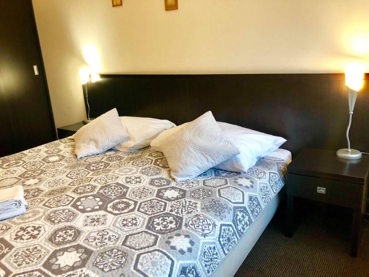 Sosnowe Zacisze Hotel Kleosin Eksteriør billede